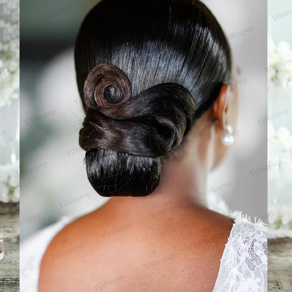 Robe de mariée courte en dentelle dos nu – CLEVI Paris