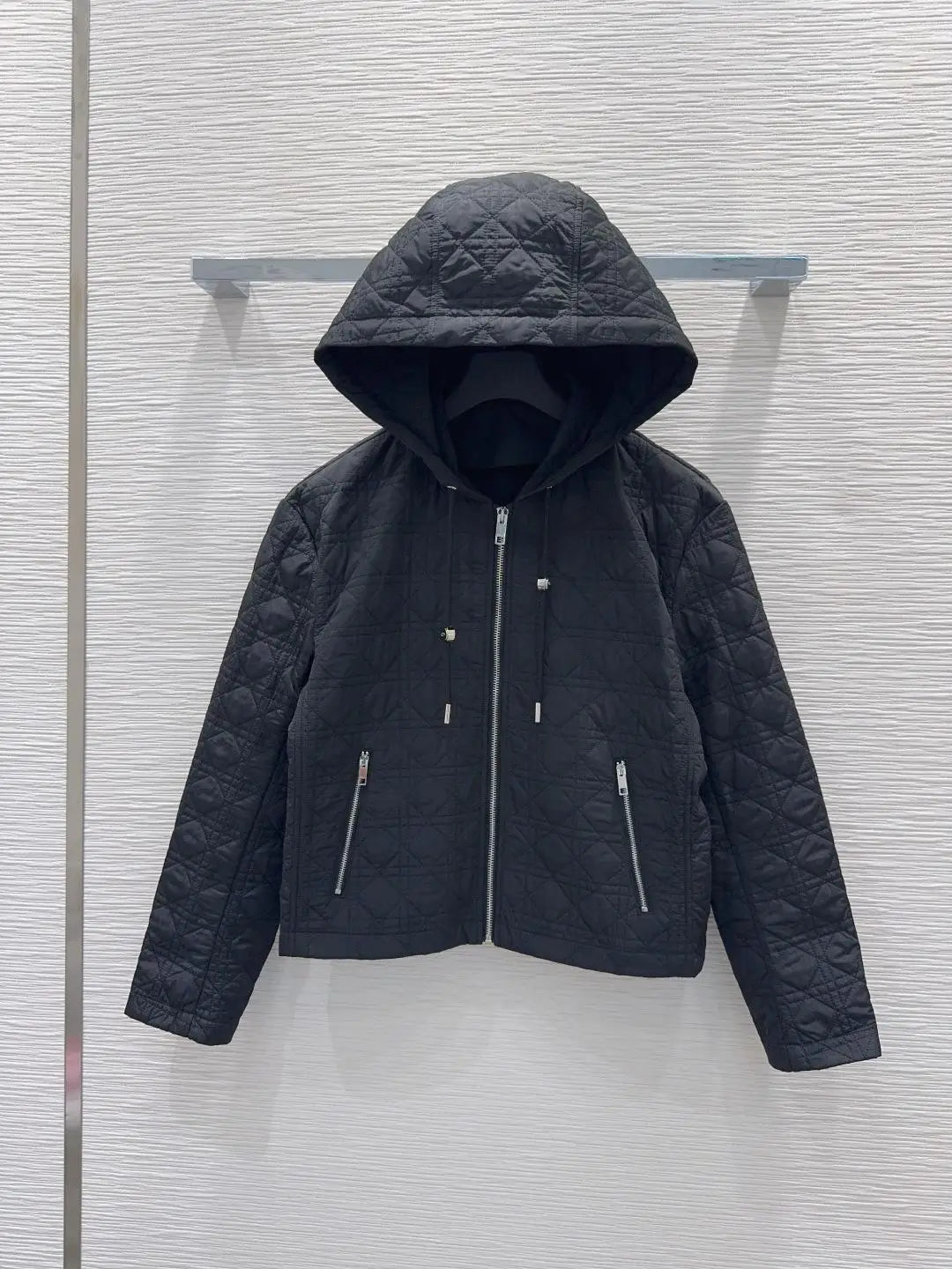 Veste matelassée femme à capuche en coton – CLEVI Paris