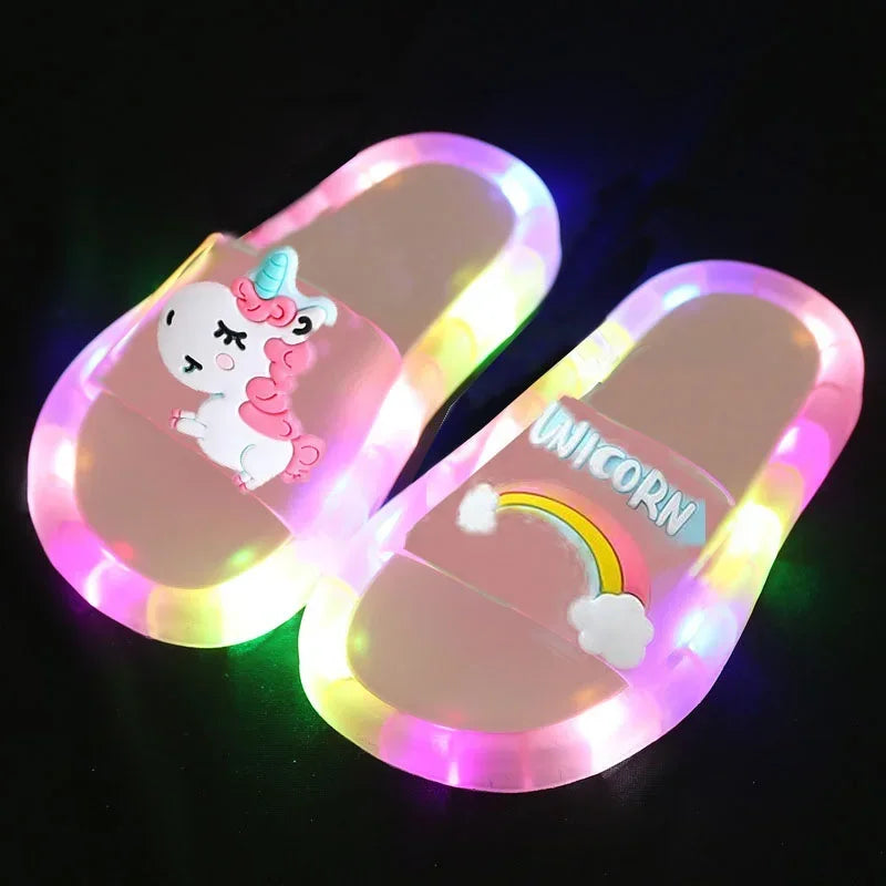 Chaussons Enfant Licorne – Semelle EVA, Séchage Rapide, Unisexe, Tailles 24-35 – CLEVI Paris