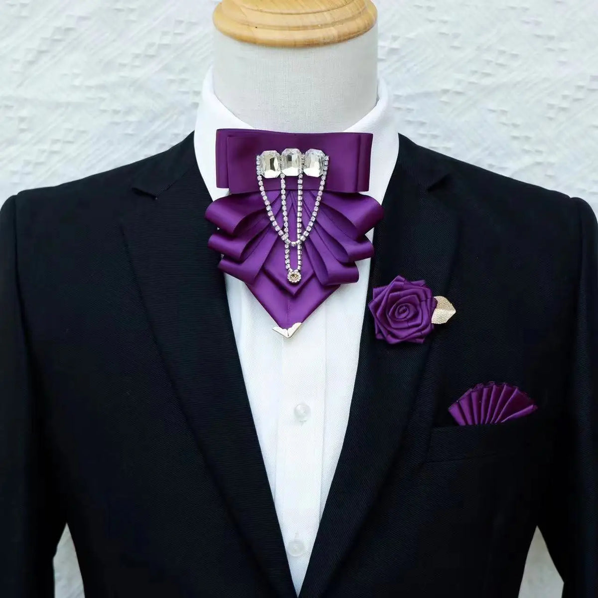 Ensemble nœud papillon 3 pièces, broche et fleurs – CLEVI Paris