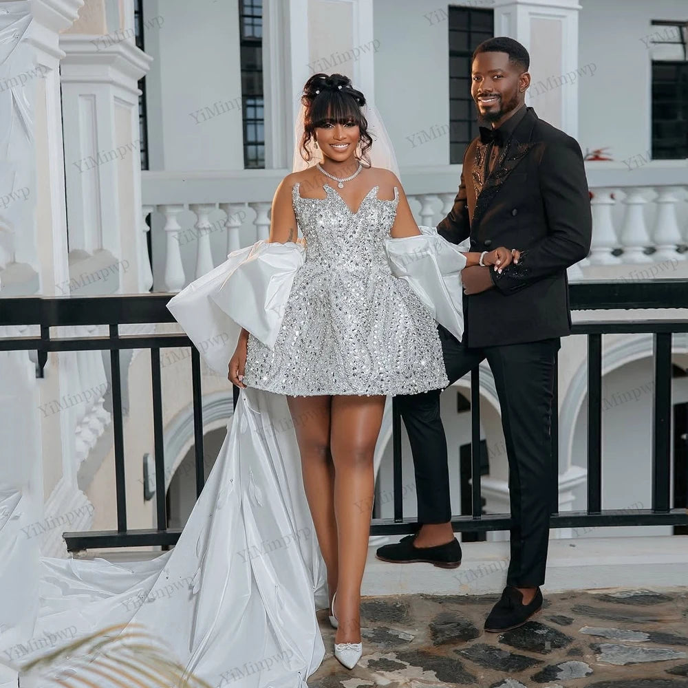 Robe de mariée courte à cristaux – CLEVI Paris