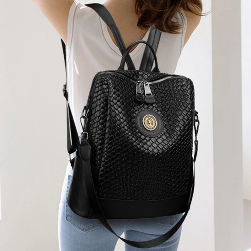Sac à Dos PU Souple Femme Brodé Grande Capacité 32x14x34cm 740g Noir – CLEVI Paris