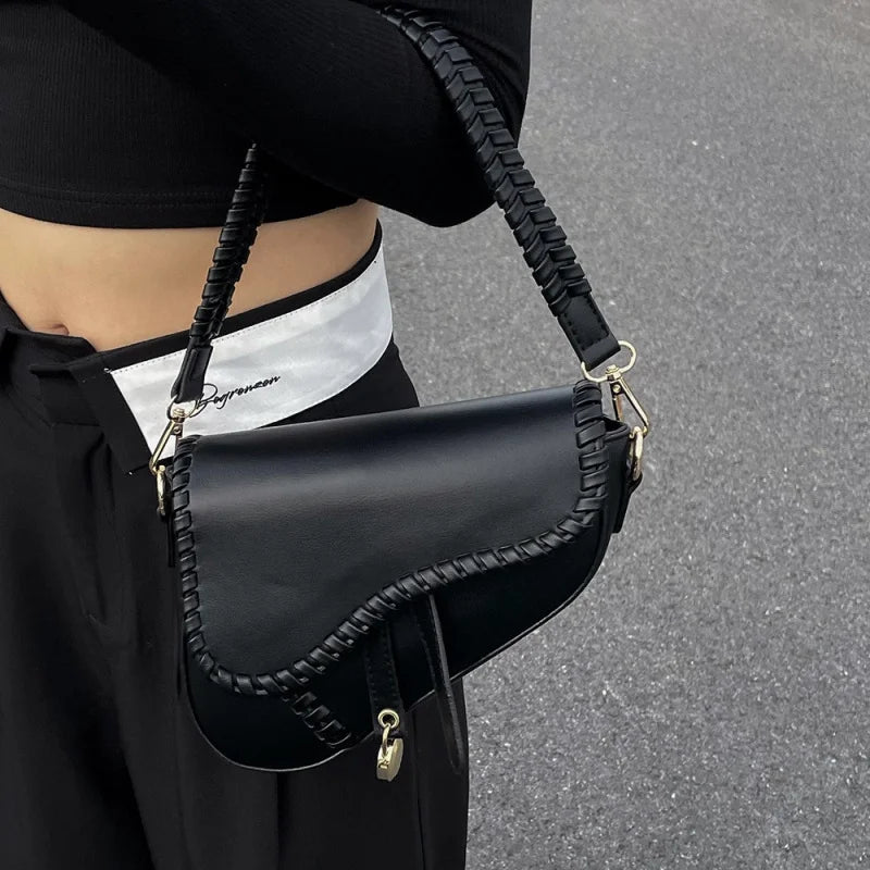 Sac Selle Femme Tressé Sous le Bras Fermeture Magnétique – CLEVI Paris
