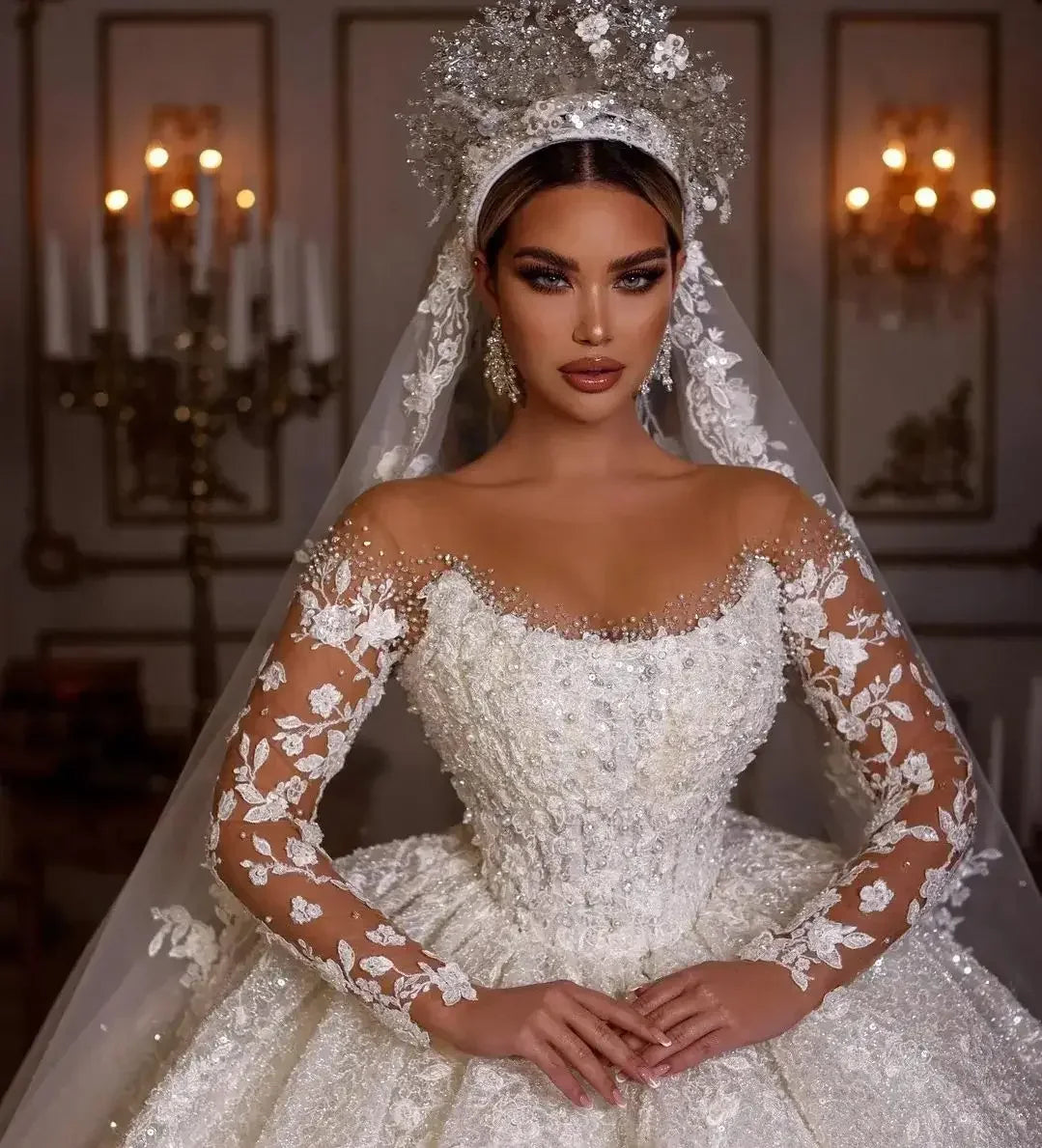 Robe de mariée en tulle et dentelle – CLEVI Paris