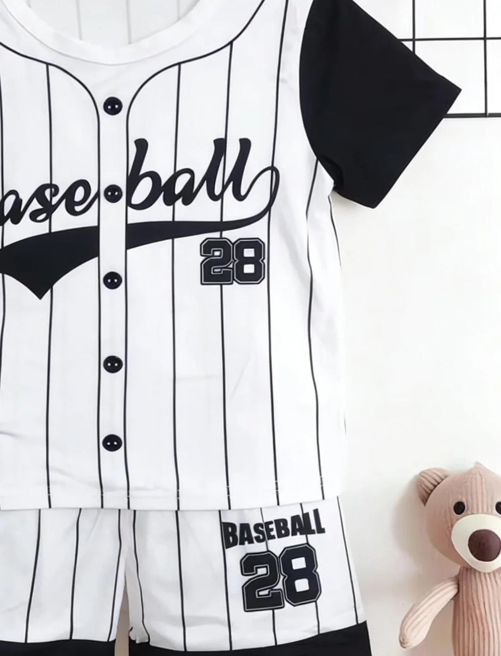 Ensemble garçon baseball rayé numéro 28 – CLEVI Paris