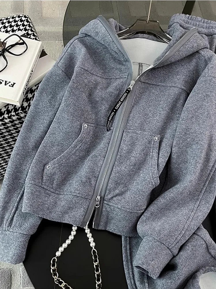 Ensemble Sport Femme 2 Pièces Sweat Capuche Zippé + Jogging Fleece Winkeep – Rose, Beige, Gris – CLEVI Paris