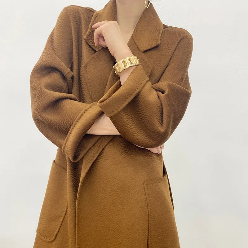 Manteau long femme en laine ceinturé – CLEVI Paris