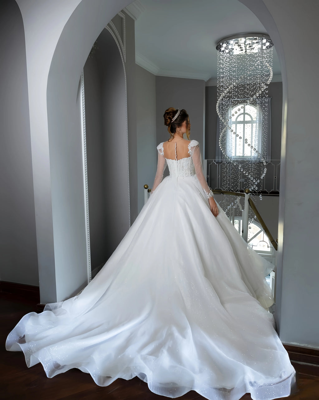 Robe de mariée scintillante en tulle – CLEVI Paris