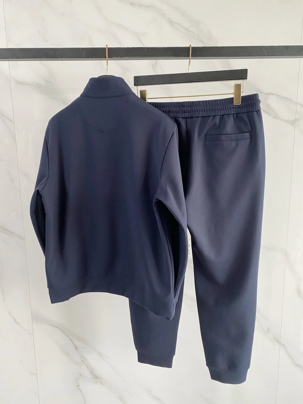 Ensemble homme bleu à capuche et pantalon – CLEVI Paris