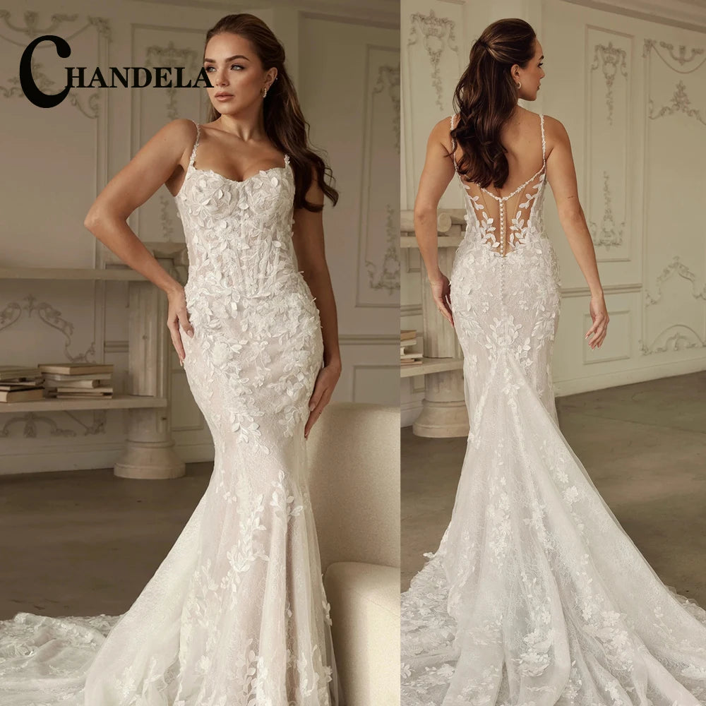 Robe de mariée sirène à bretelles fines – CLEVI Paris