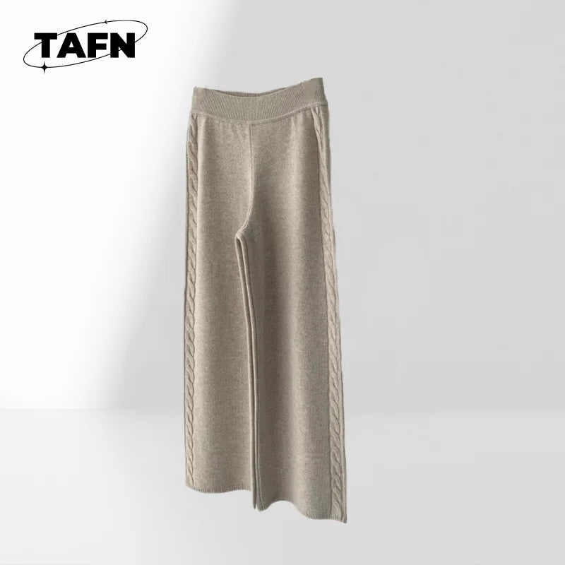 Ensemble 2 Pièces Femme TAFN – Haut Col Rond Manches Longues + Pantalon Large Mi-Mollet Carreaux – Coton/Soie – S à L – CLEVI Paris
