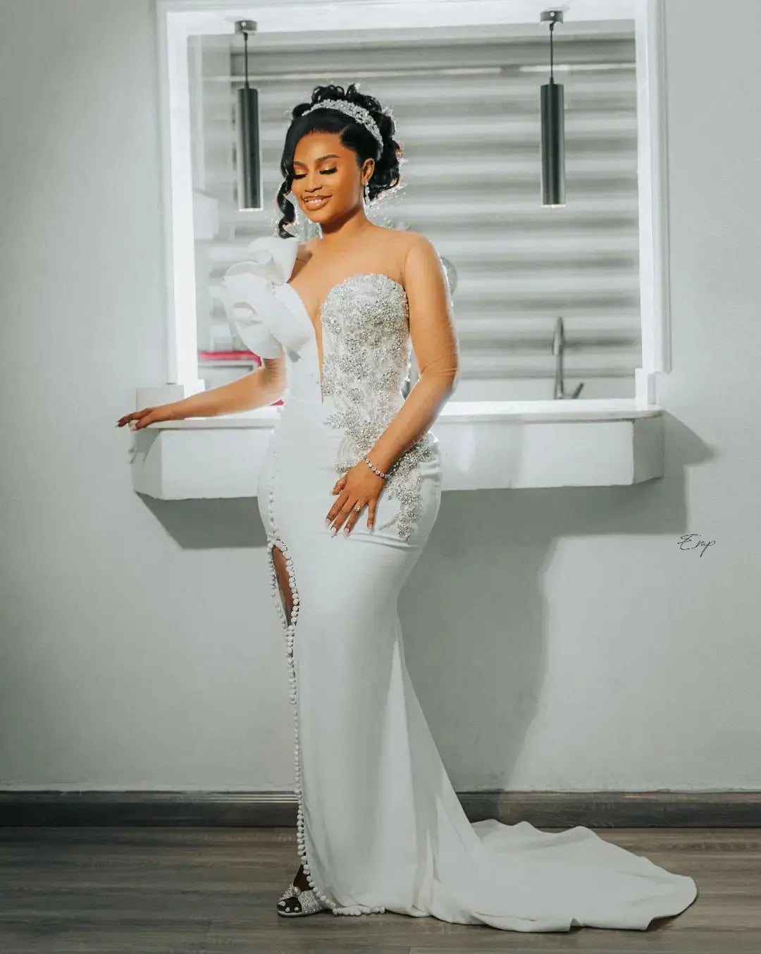 Robe de mariée sirène satinée – CLEVI Paris