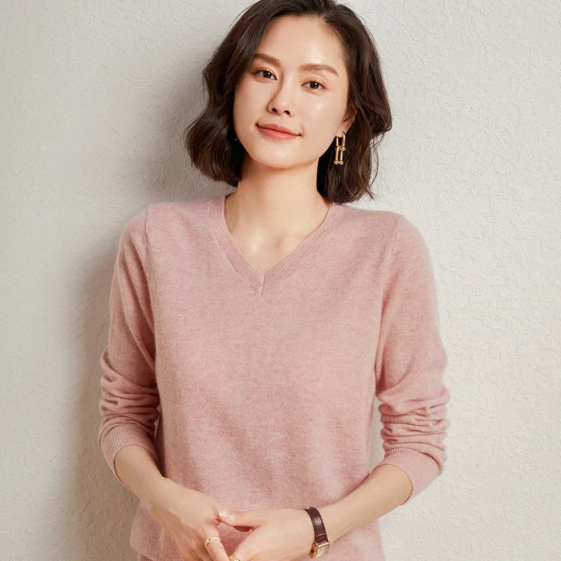 Pull femme en cachemire à col V – CLEVI Paris