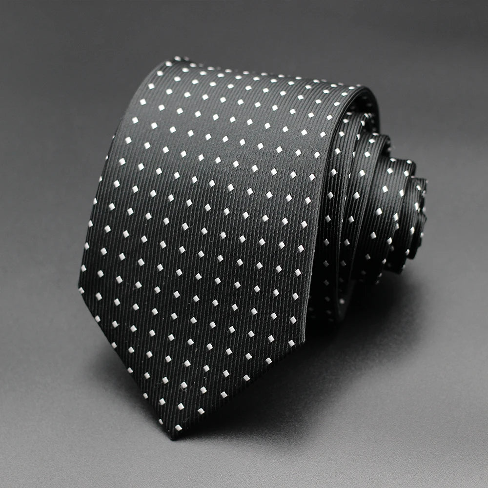 Cravate homme à pois, style élégant – CLEVI Paris
