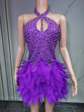 Robe de danse latine à plumes et col dos nu – CLEVI Paris