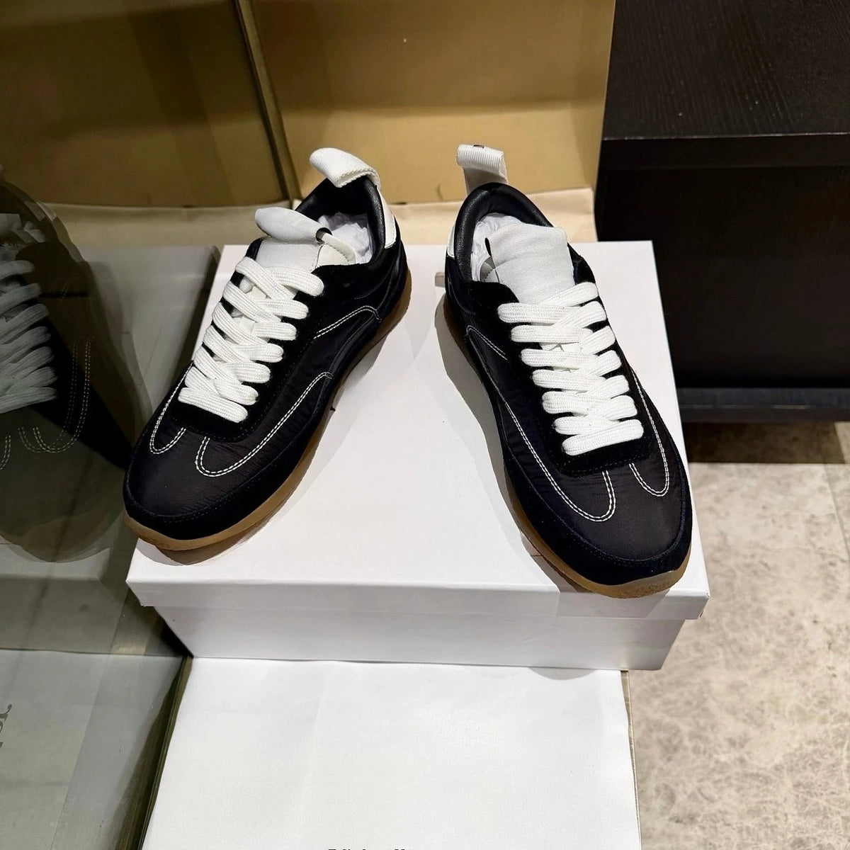 Sneakers femme à lacets – CLEVI Paris
