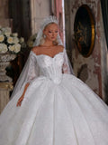Robe de mariée princesse perlée en dentelle – CLEVI Paris