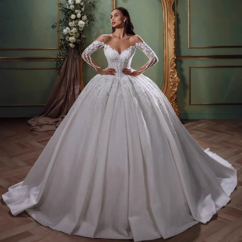Robe de mariée princesse en dentelle – CLEVI Paris
