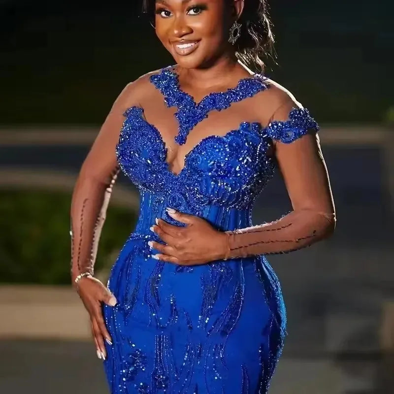 Robe de soirée sirène perlée col illusion – CLEVI Paris