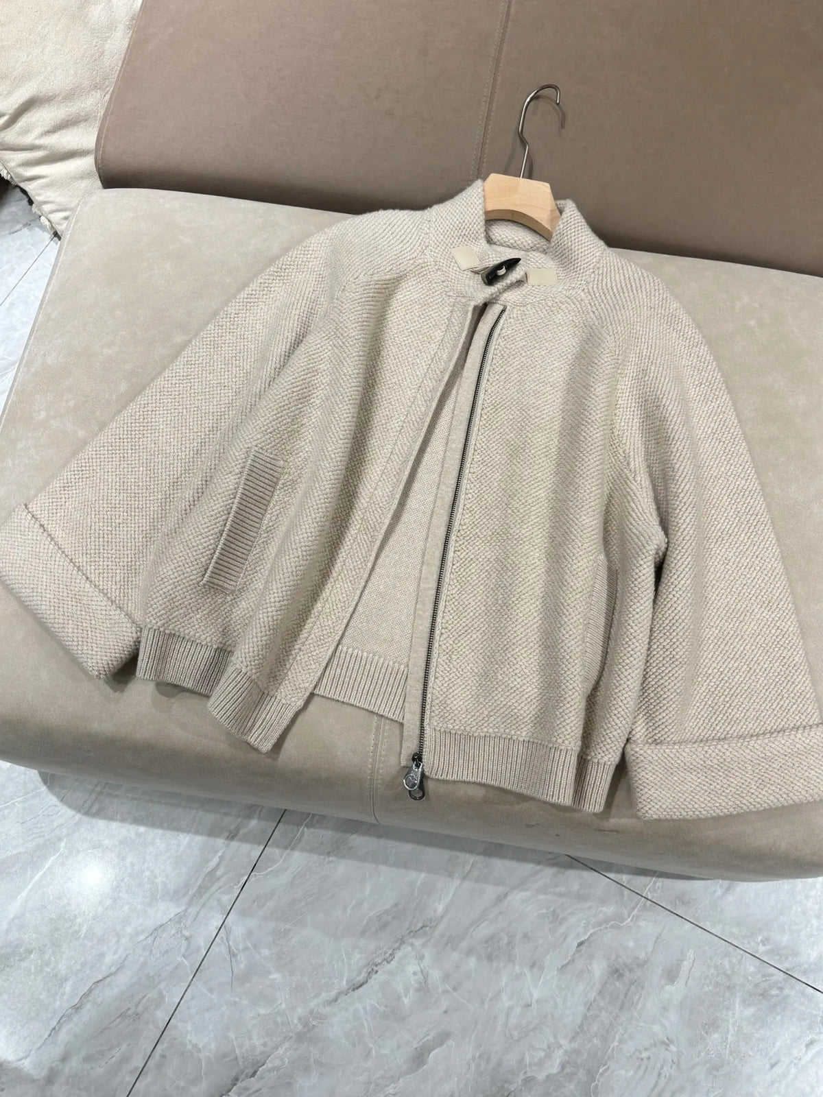 Cardigan femme en maille, option ensemble – CLEVI Paris