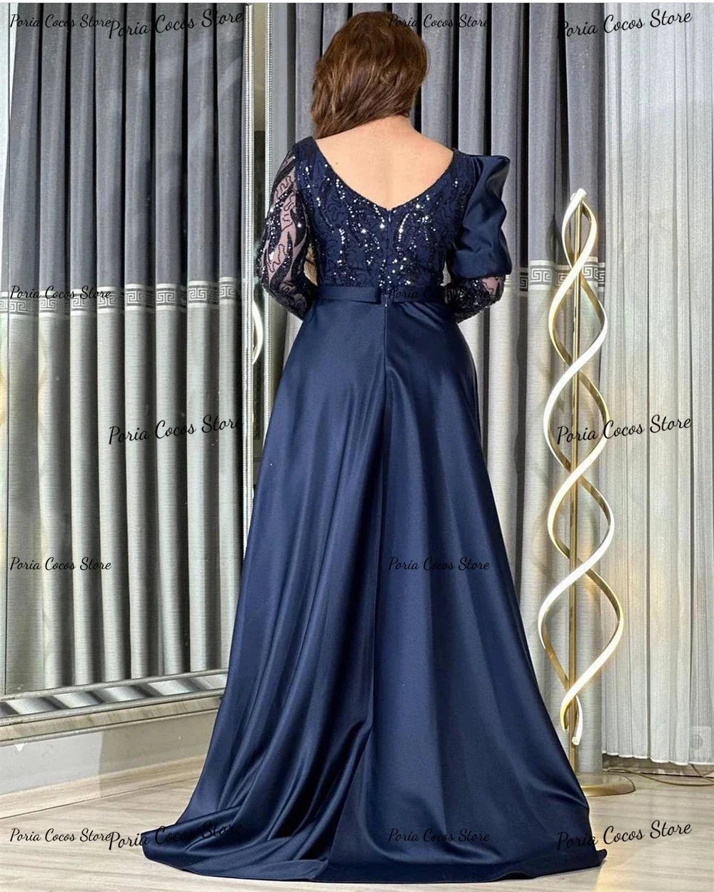 Robe de bal satin dentelle manches longues – CLEVI Paris