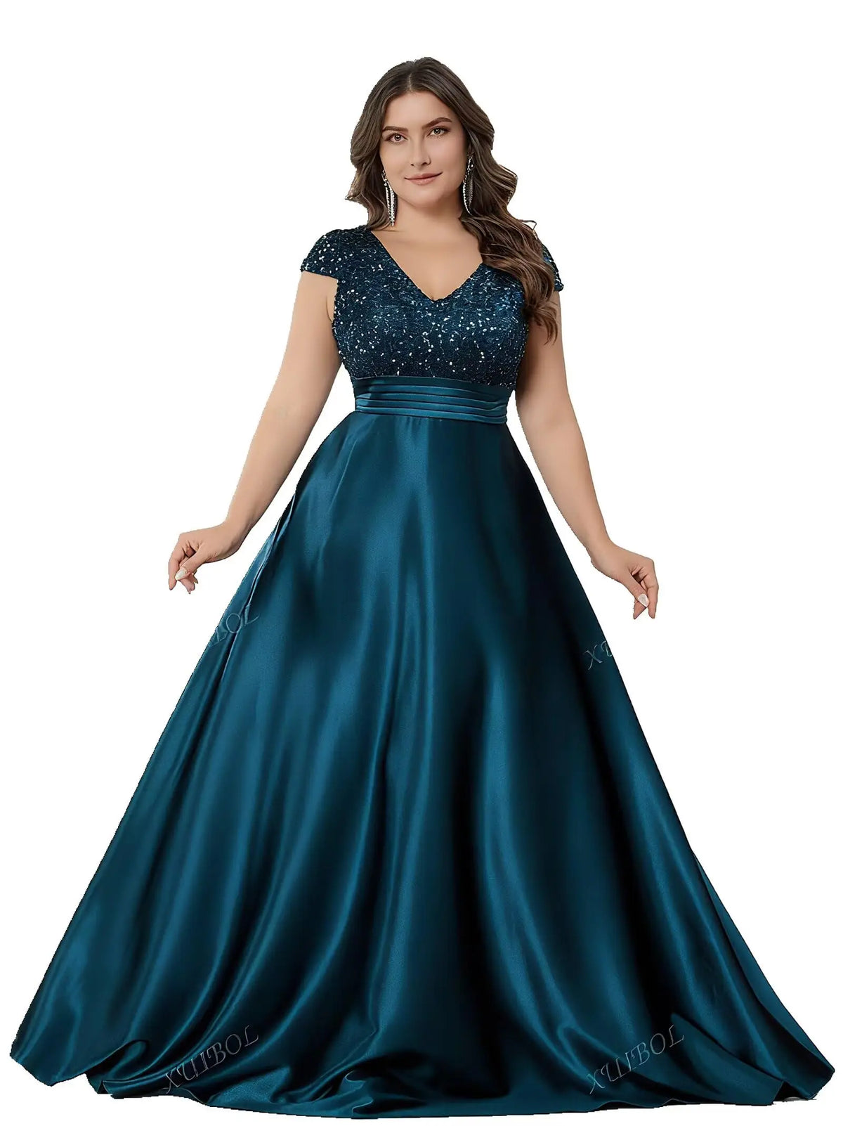 Robe longue satinée pailletée manches courtes – CLEVI Paris