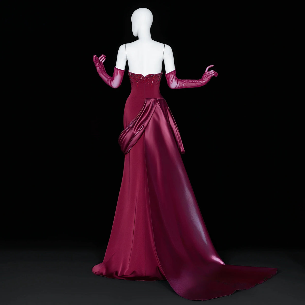 Robe de gala bustier perlée avec gants – CLEVI Paris