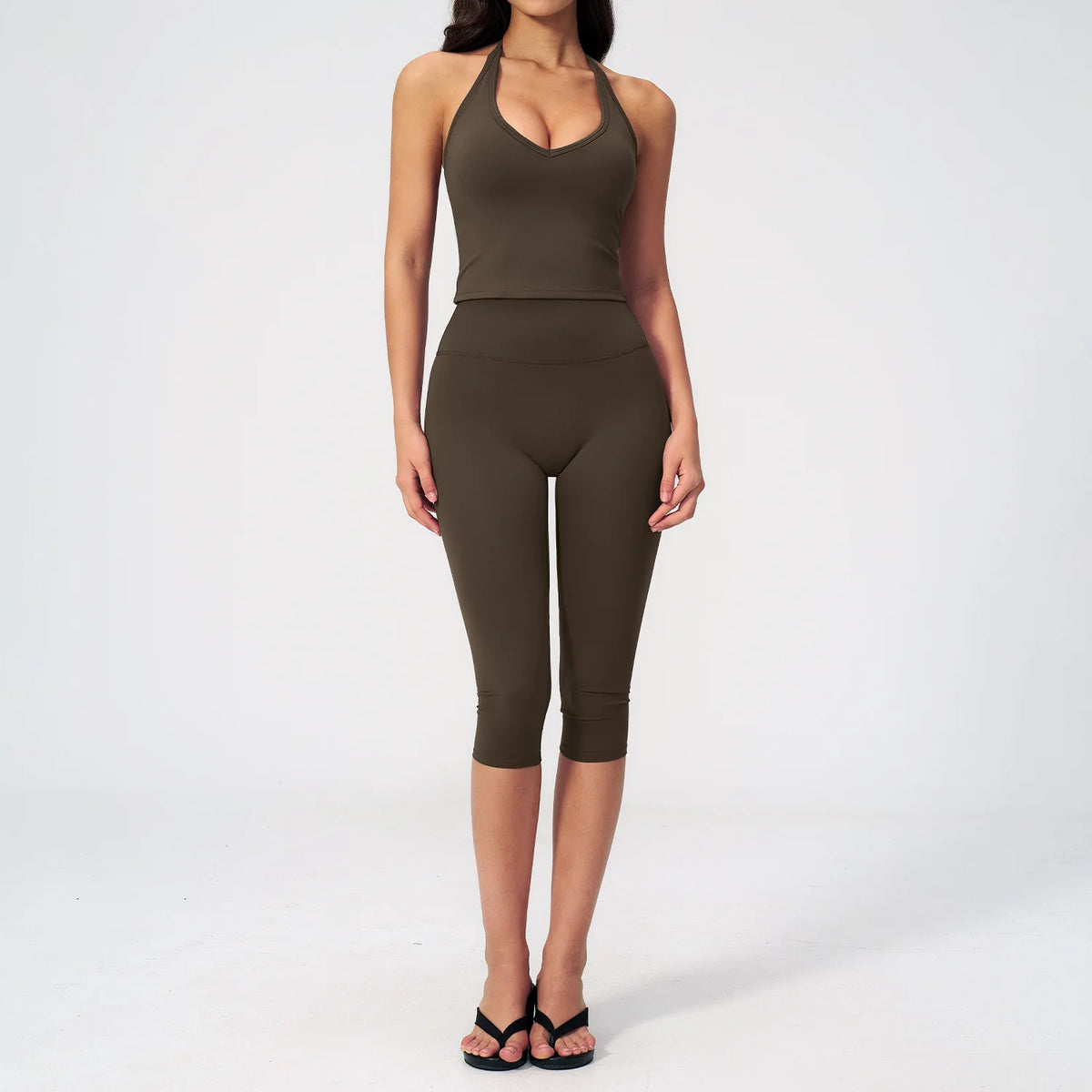Ensemble yoga femme brassière et legging capri – CLEVI Paris