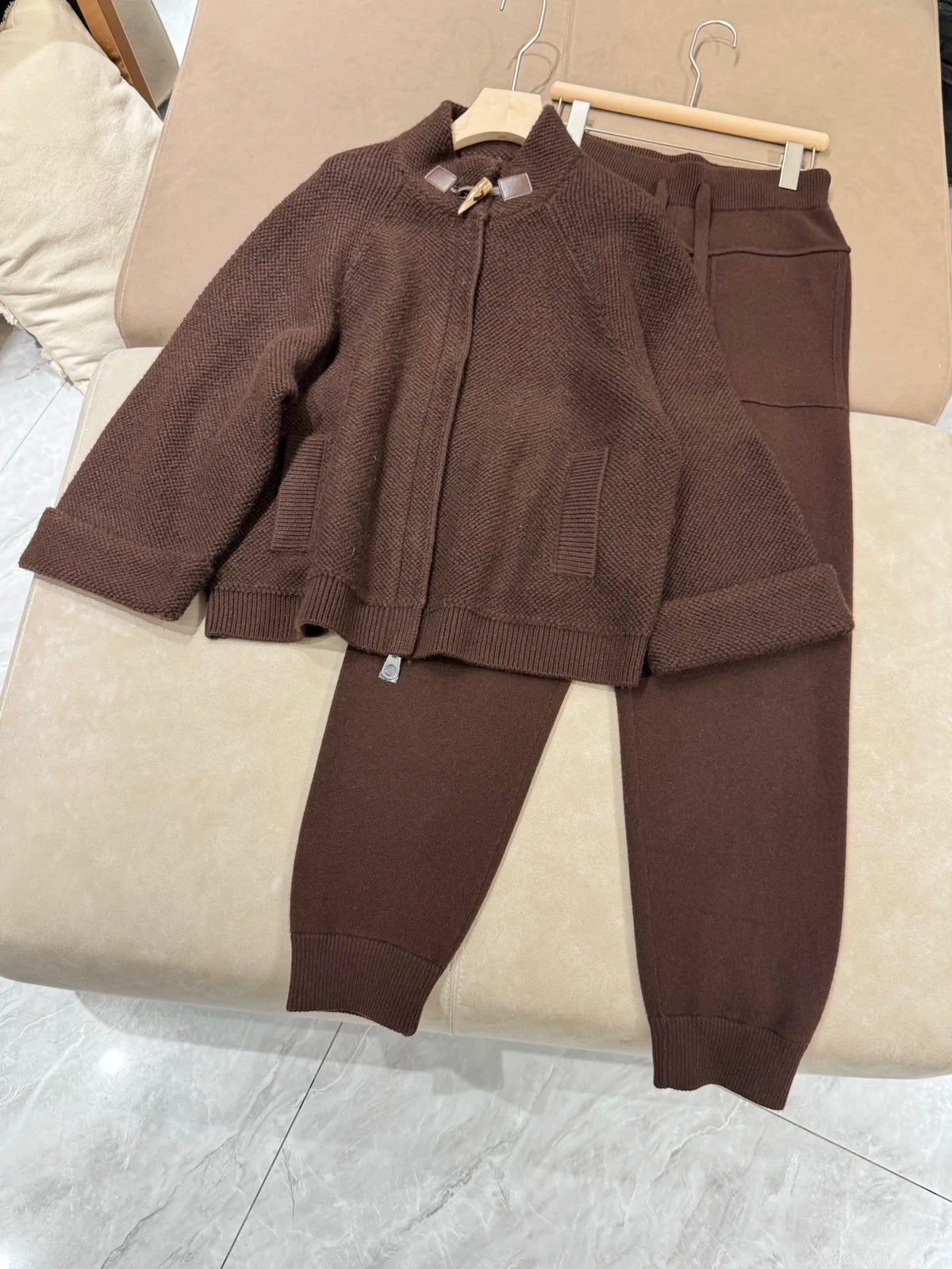 Cardigan femme en maille, option ensemble – CLEVI Paris