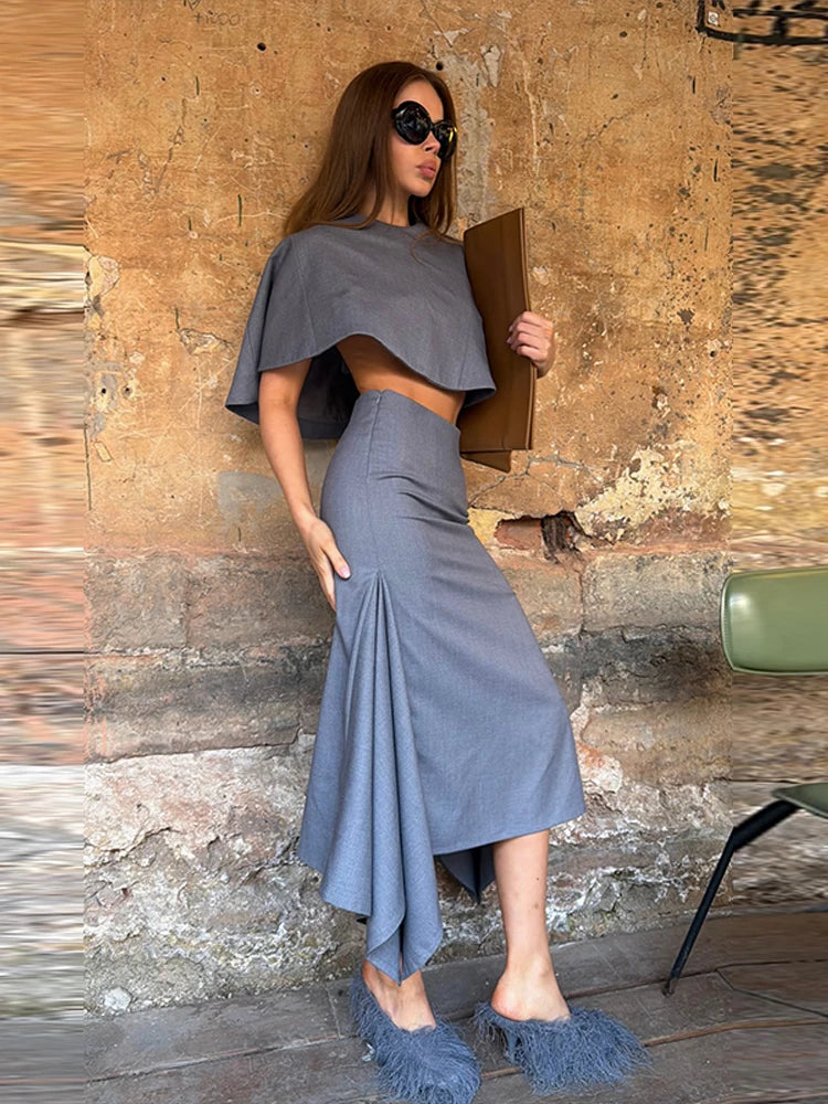 Tenue femme cape, veste ou jupe au choix – CLEVI Paris
