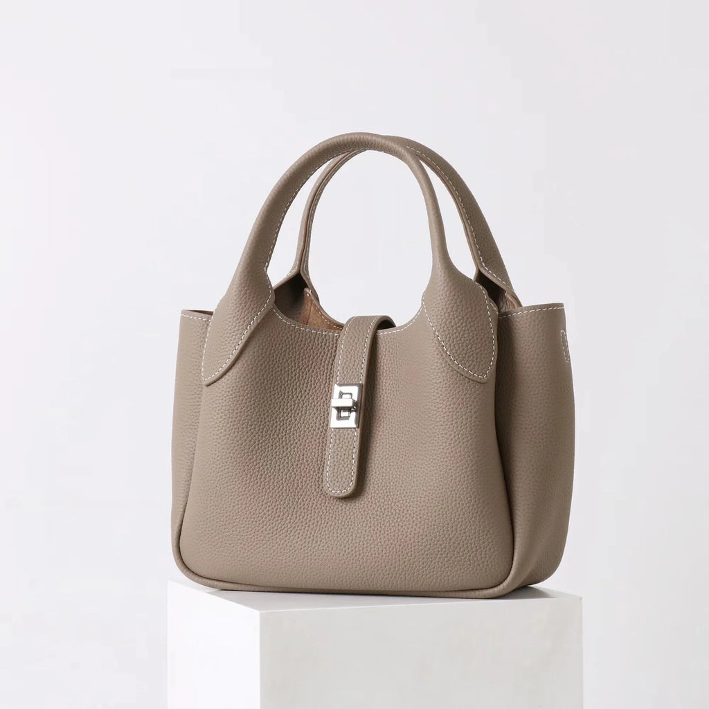 Sac seau femme en cuir à poches – CLEVI Paris