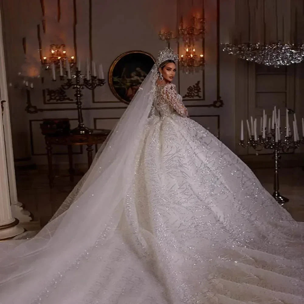 Robe de mariée princesse en tulle col V – CLEVI Paris