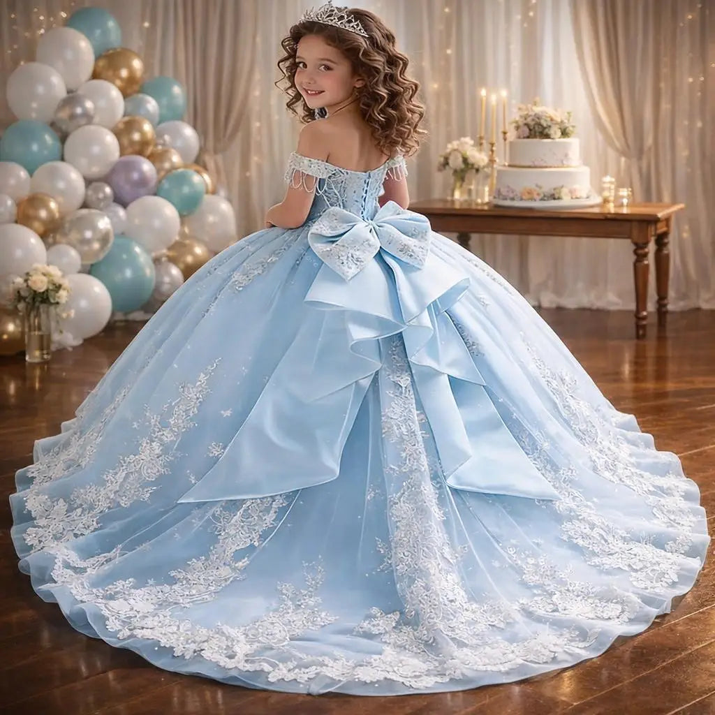 Robe de cérémonie fille en tulle à traîne – CLEVI Paris