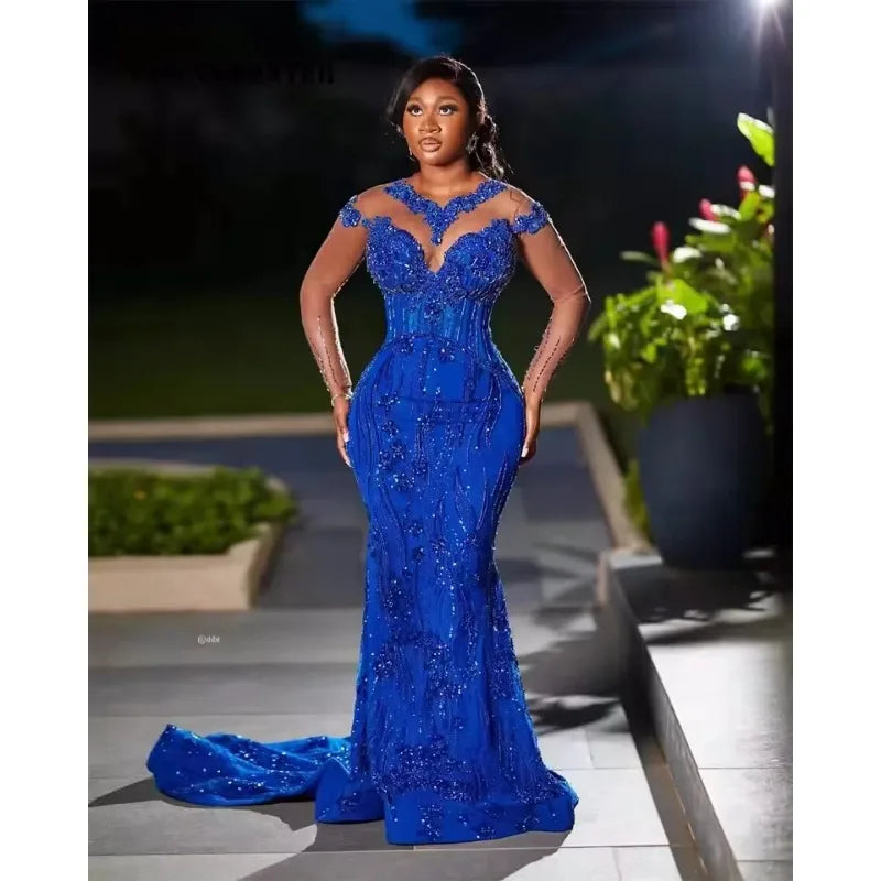 Robe de soirée sirène perlée col illusion – CLEVI Paris