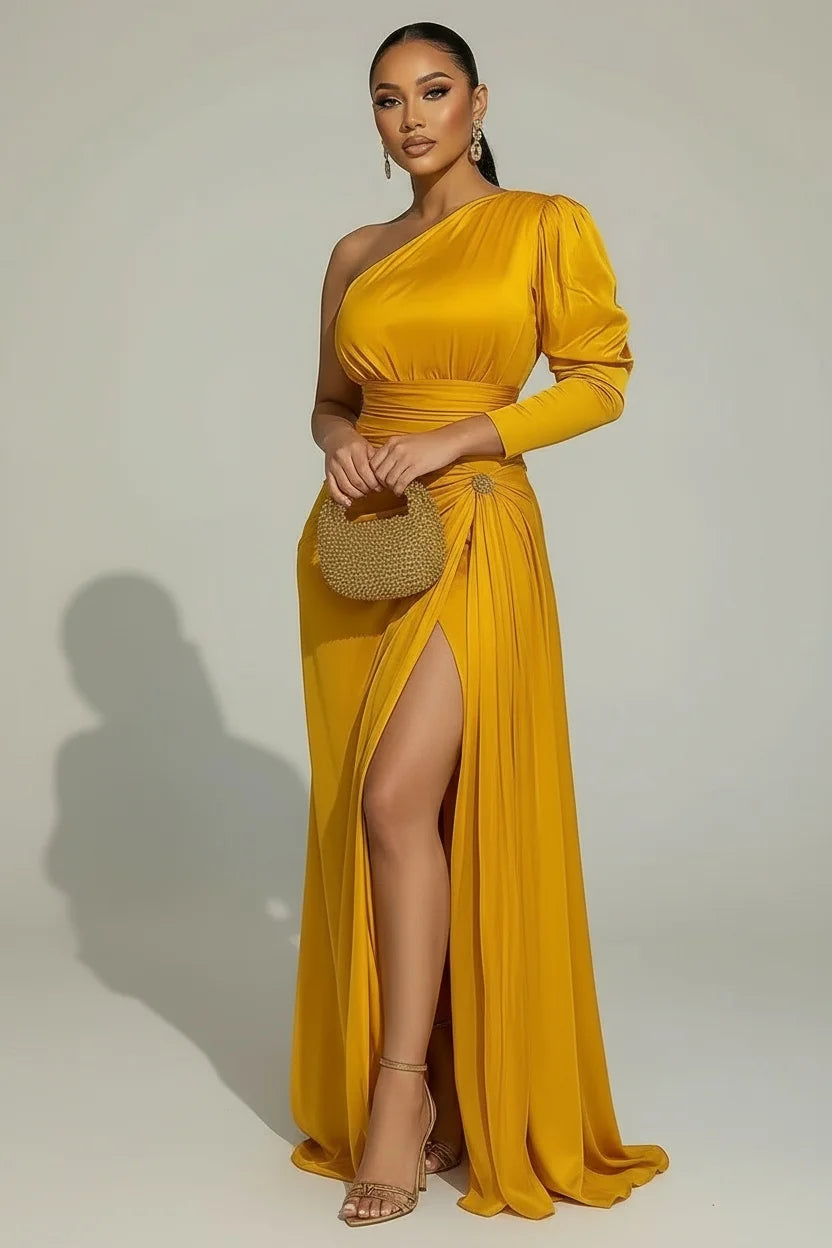 Robe longue asymétrique satinée – CLEVI Paris