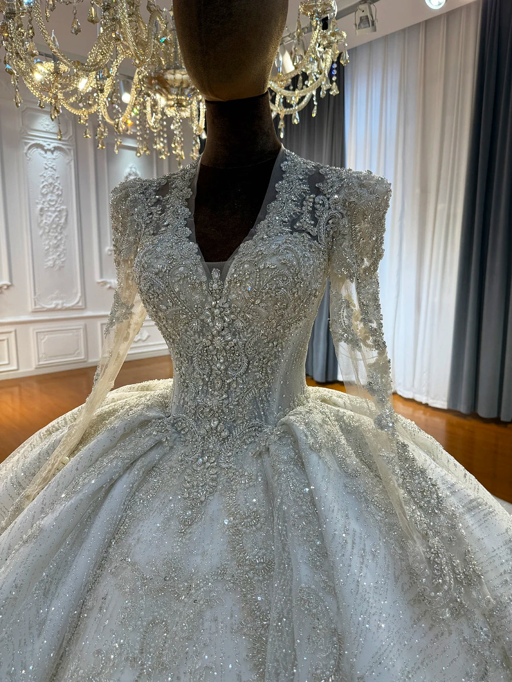 Robe de mariée princesse à fleurs – CLEVI Paris