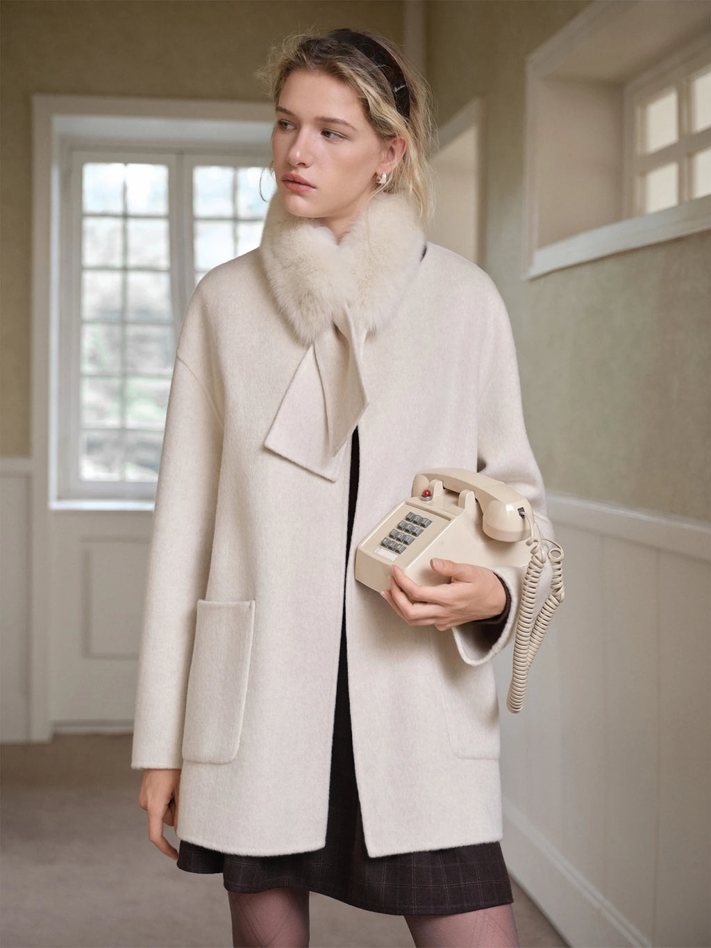 Manteau DUSHU laine et col renard – CLEVI Paris