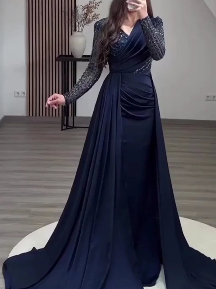 Robe de soirée pailletée col V manches longues – CLEVI Paris