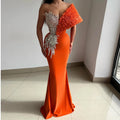 Robe de soirée longue épaules dénudées drapée – CLEVI Paris