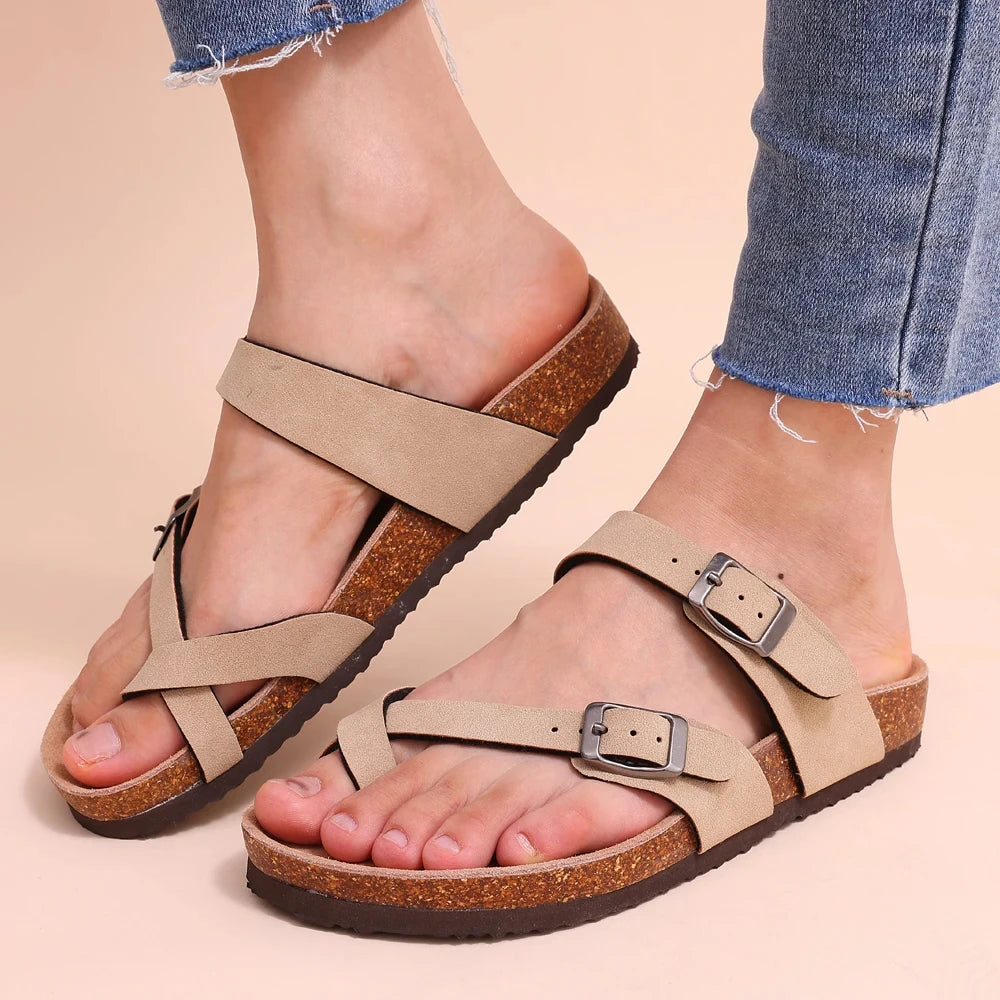 Mules femme aspect daim à boucle réglable – CLEVI Paris