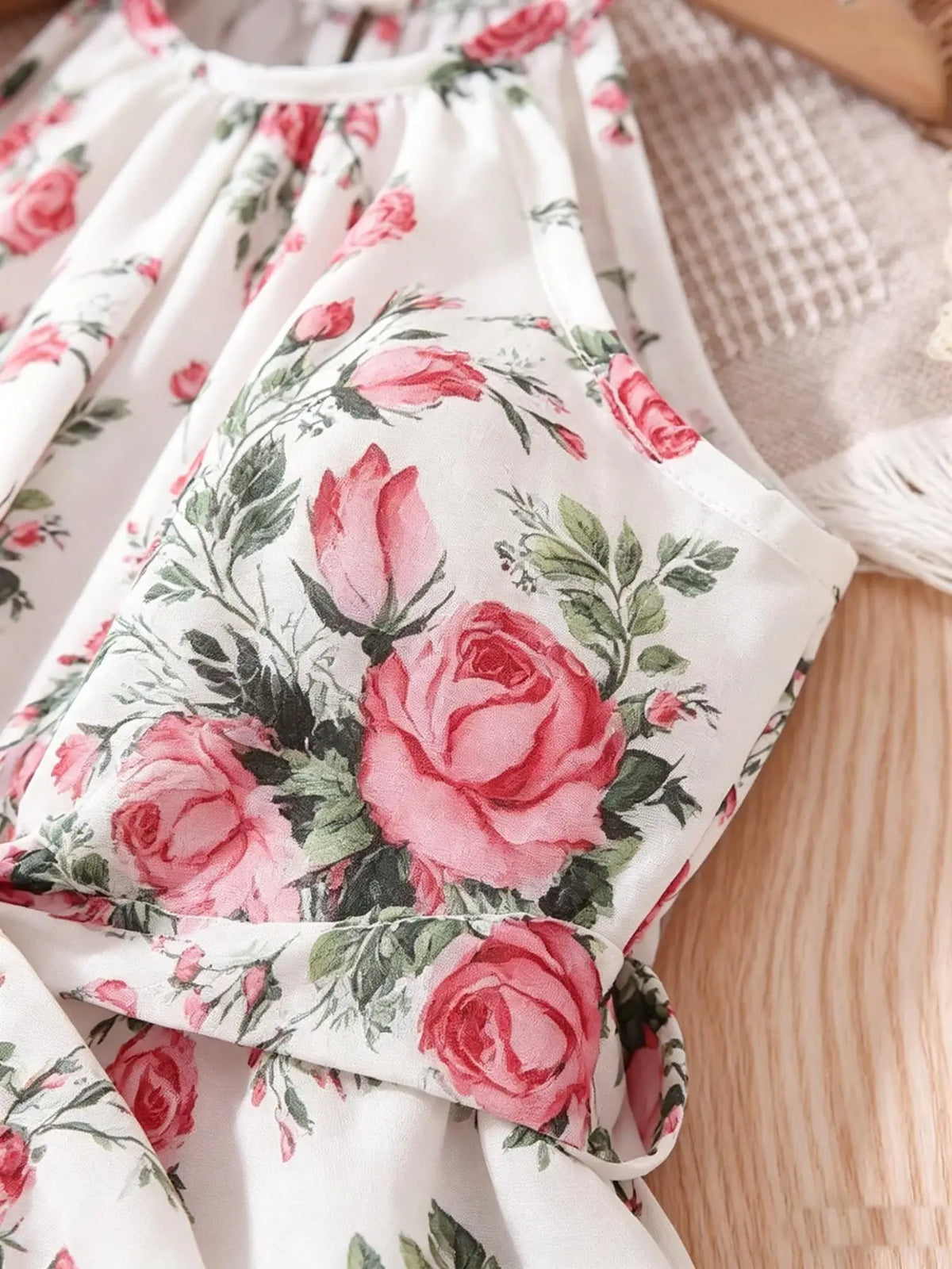 Robe fille fleurie à volants superposés – CLEVI Paris