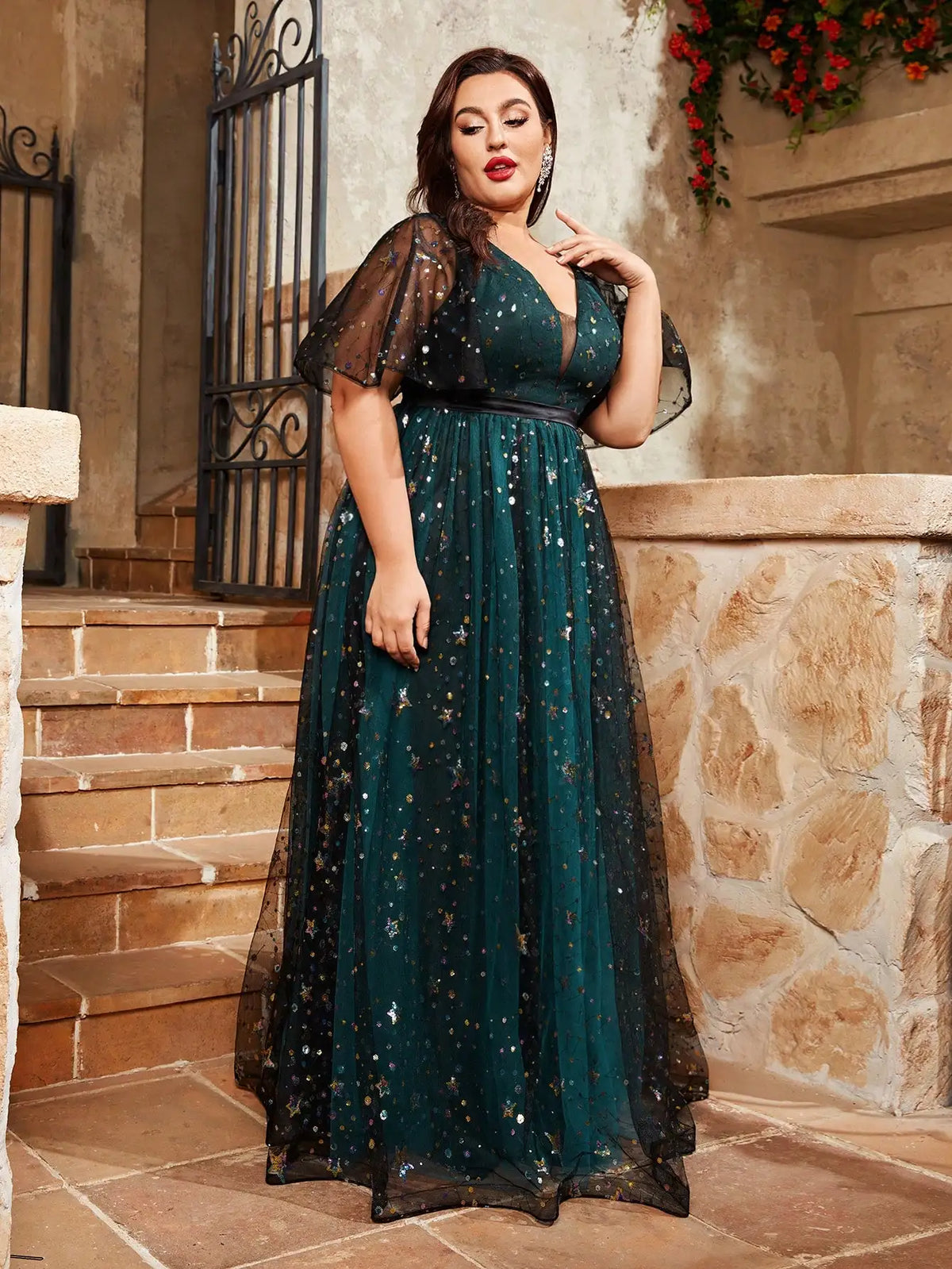 Robe de soirée grande taille à paillettes – CLEVI Paris