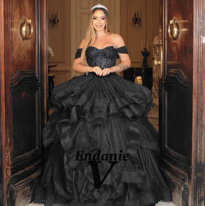 Robe de bal corset à paillettes et cristaux – CLEVI Paris