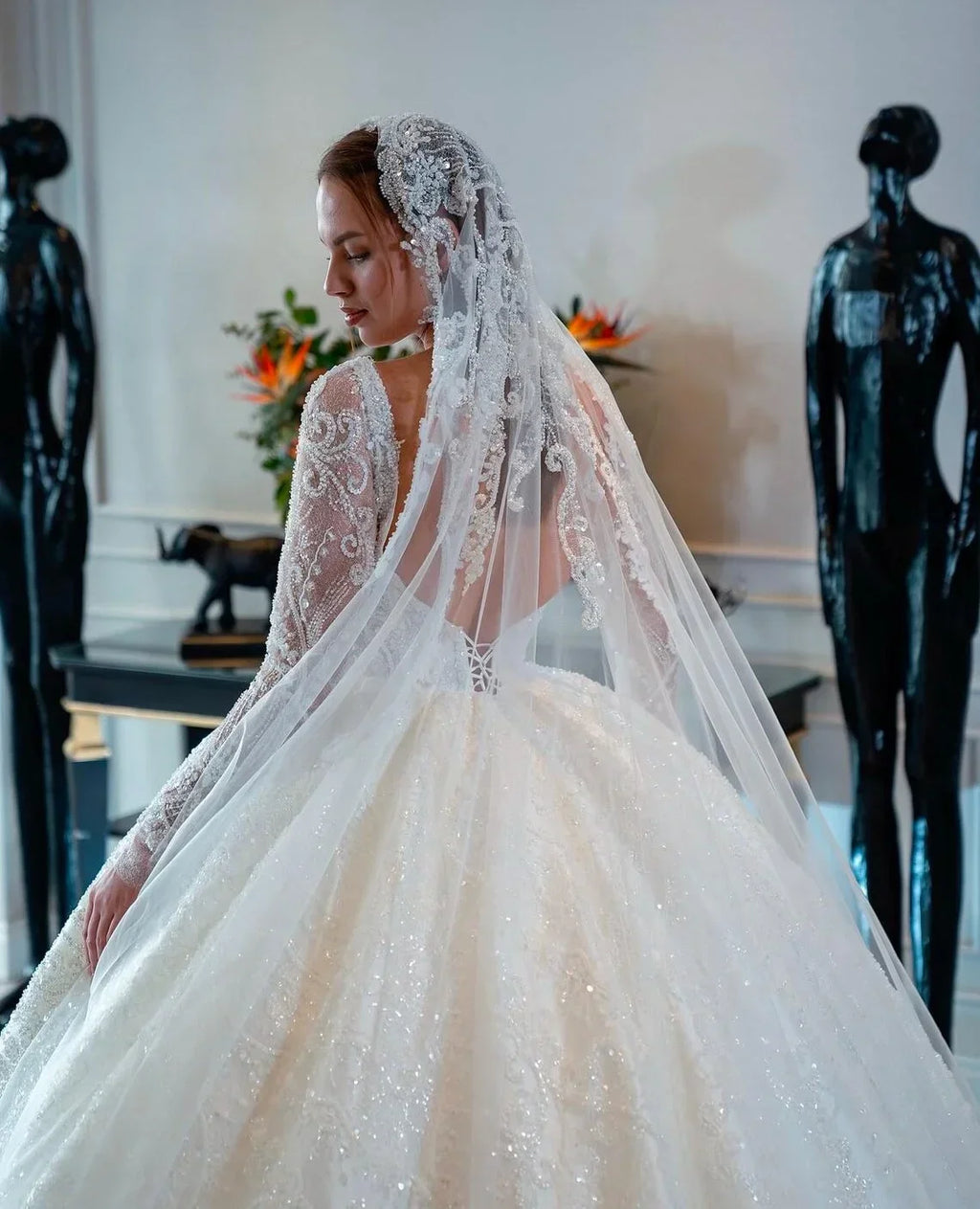 Robe de mariée princesse col carré – CLEVI Paris