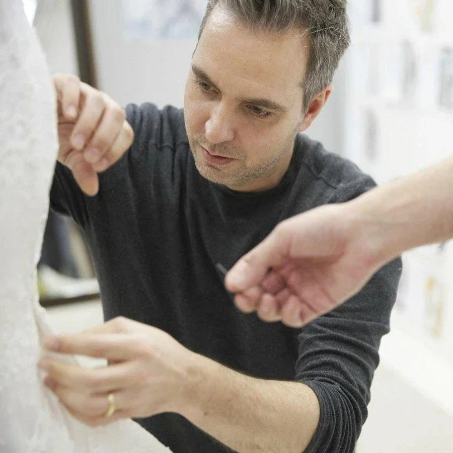 Robe de soirée sirène en dentelle avec traîne – CLEVI Paris