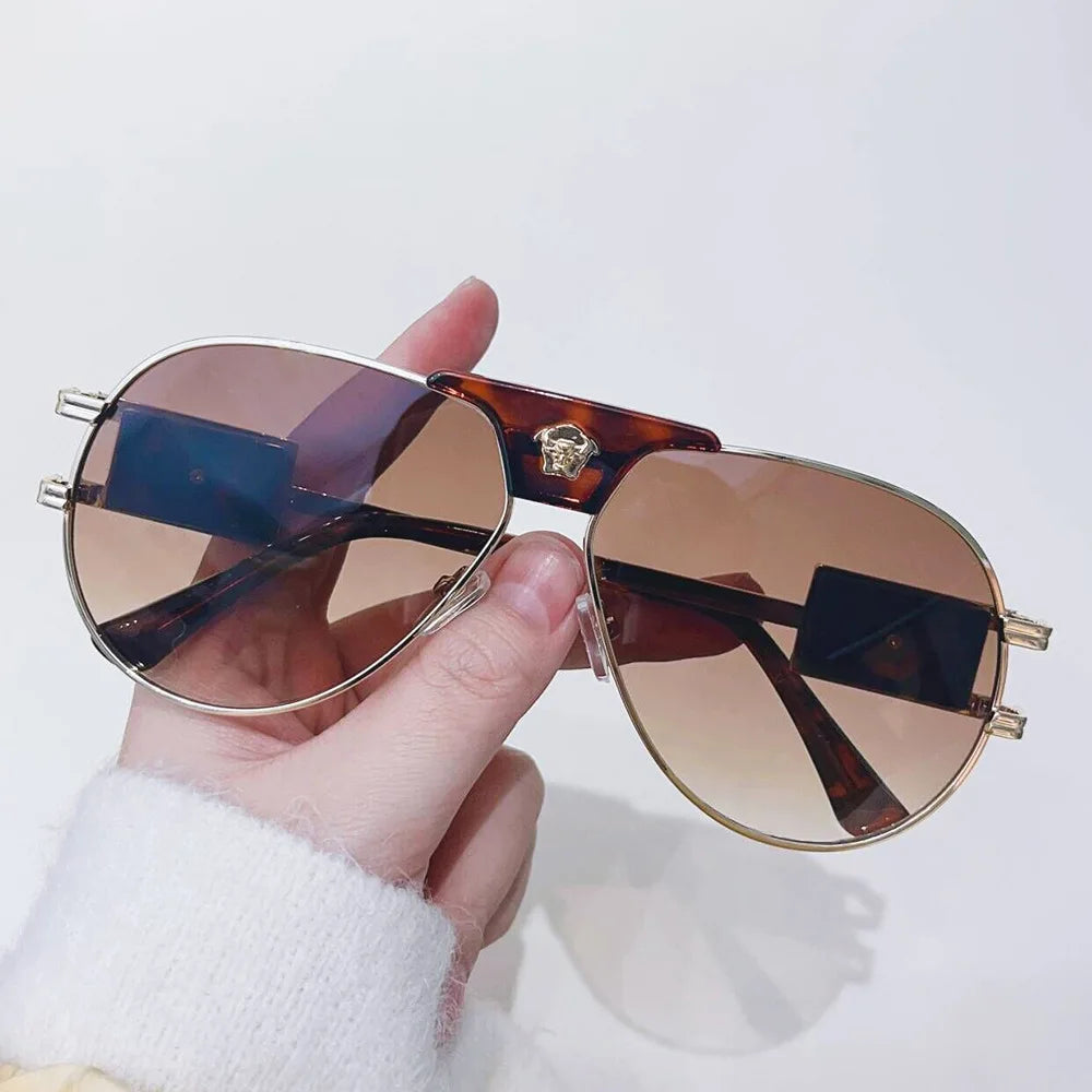 Lunettes de Soleil Aviateur Femme – Style Pilote Décor Tête de Taureau UV400 – CLEVI Paris