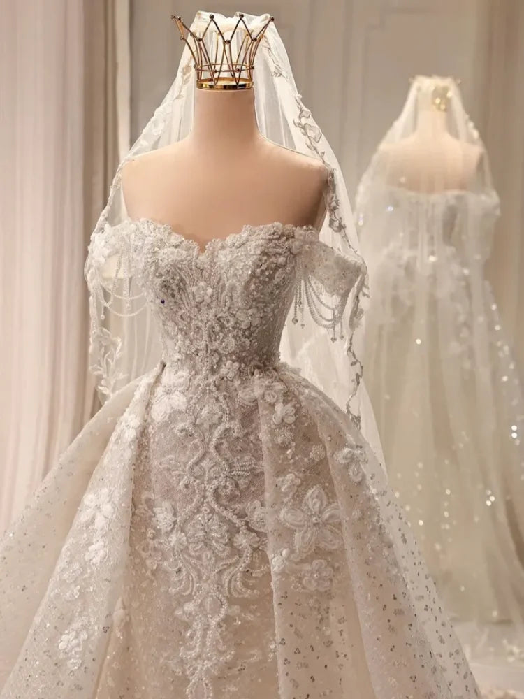 Robe de mariée sirène sans manches en dentelle – CLEVI Paris