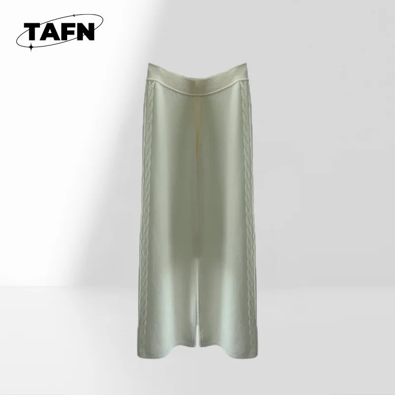 Ensemble 2 Pièces Femme TAFN – Haut Col Rond Manches Longues + Pantalon Large Mi-Mollet Carreaux – Coton/Soie – S à L – CLEVI Paris
