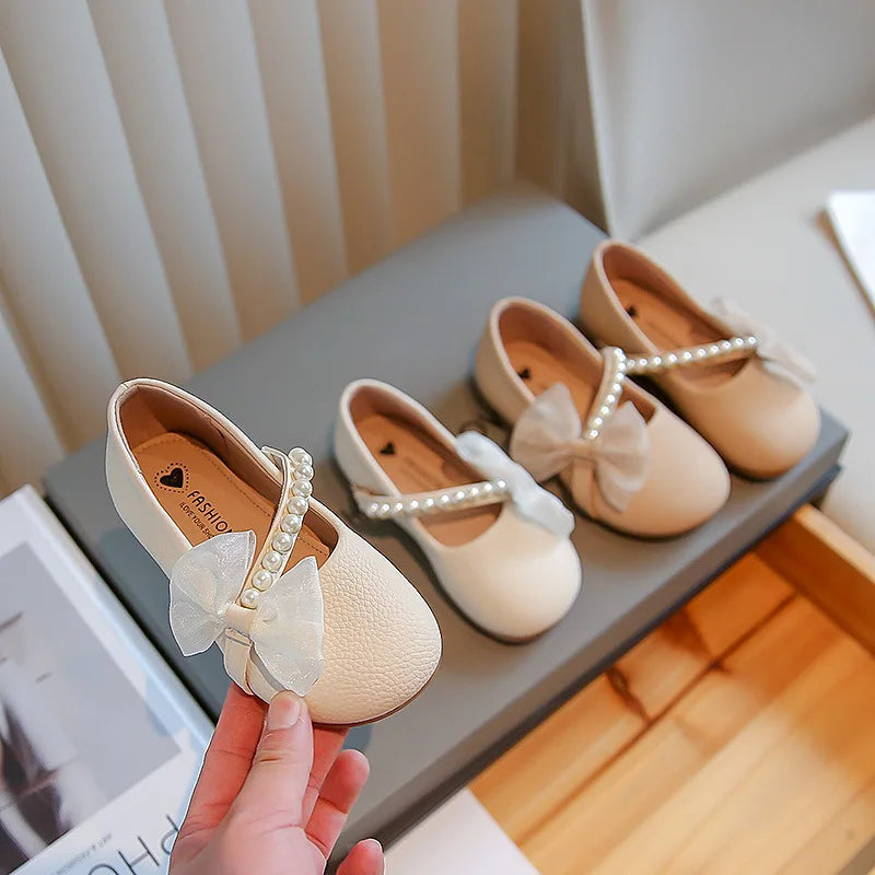 Chaussures fille dentelle, nœud et perles – CLEVI Paris