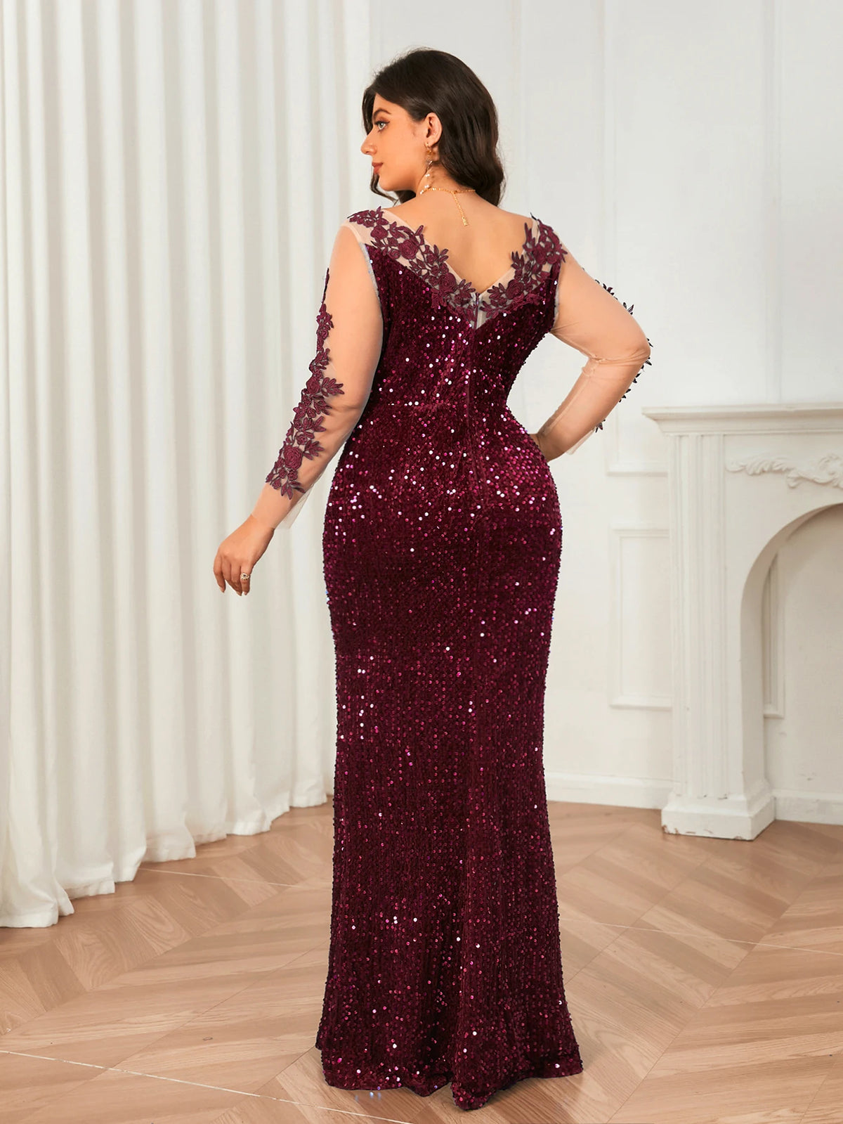 Robe de soirée longue dentelle et paillettes – CLEVI Paris